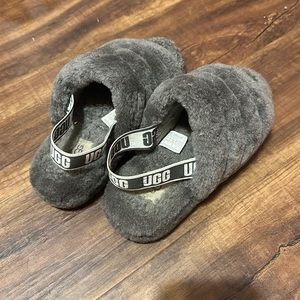 Size 4 grey uggs